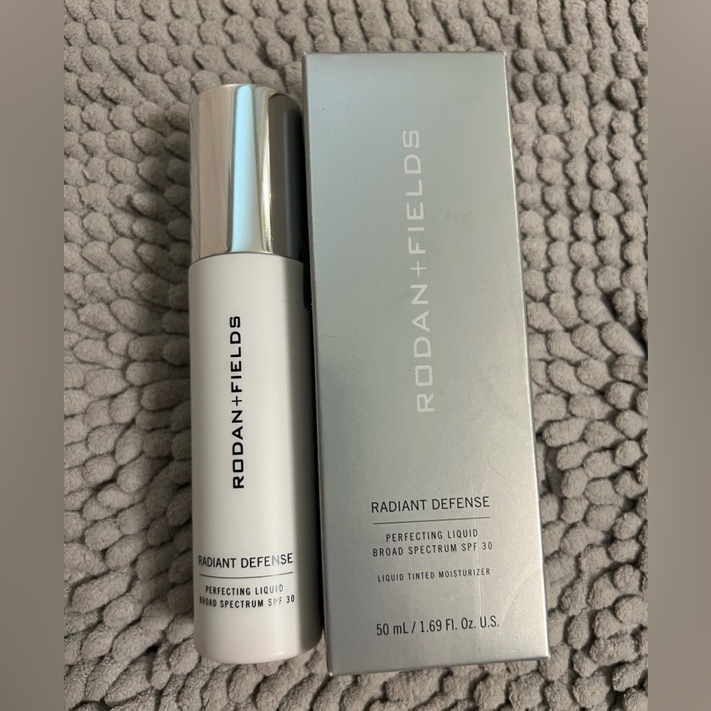Rodan + Fields Radiant Defense Perfecting Liquid Broad Spectrum SPF 30 -Shell 1